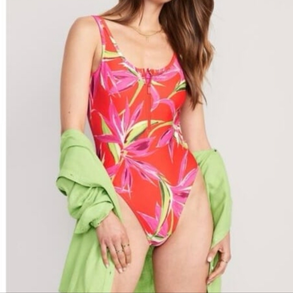 One PiecePink Floral Summer Old Navy Swimsuit Zip Up Large